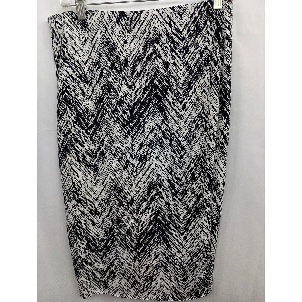 Vince camuto s black white chevron pattern pencilskirt office work church travel
